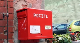 Poczta Polska z zyskiem, ale kosztem ludzi 