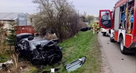Tragiczny wypadek na drodze krajowej. Nie żyją dwie osoby
