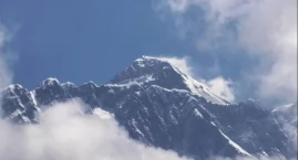 Mount Everest z historycznym wynikiem