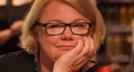 Żółty szalik na każdą pogodę