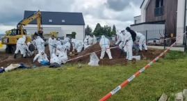 Miała zakopać szczątki płodów. Tłumaczenie lekarki i&hellip;