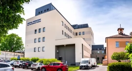 Dyrektor, lekarz, radny. I liczby, które przyciągają uwagę