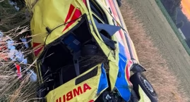 Karetka rozbita na A4. Ratownicy w ciężkim stanie