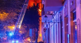 70 osób uciekało z płonącego bloku. Teraz ważą się l&hellip;