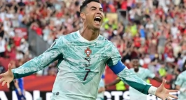 Portugalia wyrwała awans. Gol w doliczonym czasie po&hellip;