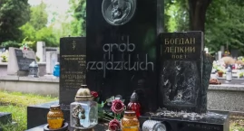 Zniszczony grób Bohdana Łepkiego w Krakowie. Z nagro&hellip;