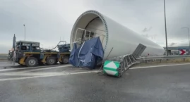 Gigantyczne utrudnienia na A4. Nietypowy ładunek zab&hellip;