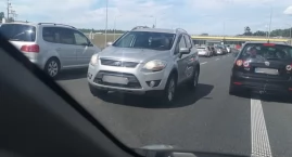 Zamiast czekać w korku, zrobił coś skrajnie ryzykown&hellip;