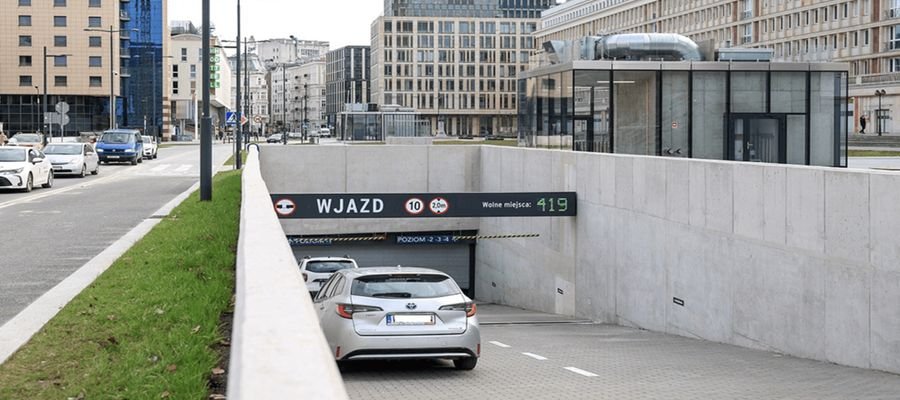 Od soboty parking pod pl. Powstańców Warszawy będzie płatny