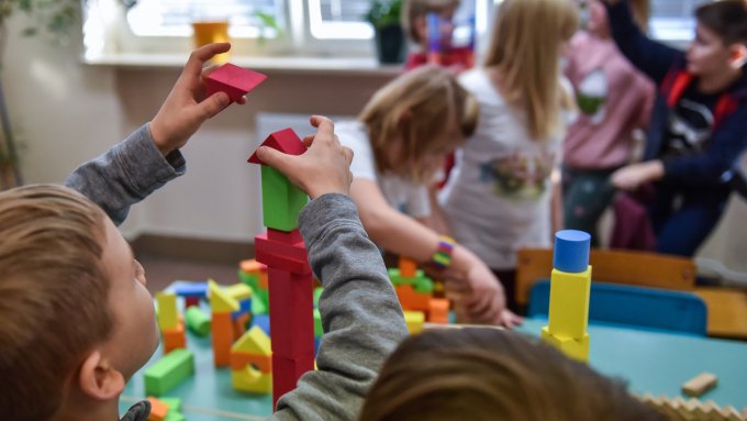 Zamknięte drzwi przedszkola? Dla niektórych dzieci wciąż tak