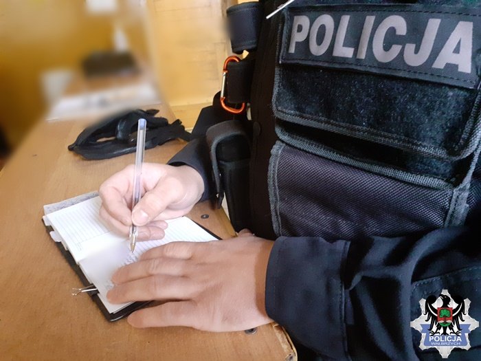 Zaginięcie notatnika policyjnego w Warszawie. Jakie mogą być konsekwencje wycieku danych osobowych?