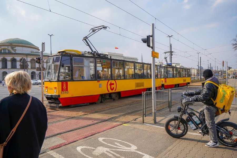 Nowy Plac Bankowy – mniej betonu, więcej zieleni
