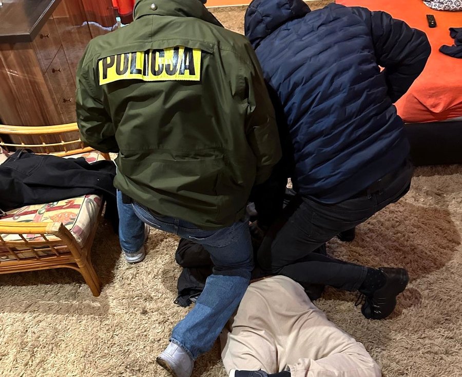 Schował się, ale nie oszukał policji – 39-latek zatrzymany na podstawie listu gończego