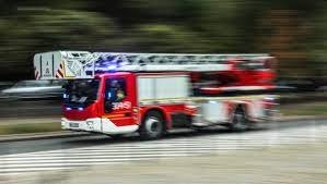 Tragedia na DK7: Wóz strażacki zderzył się z osobówką 