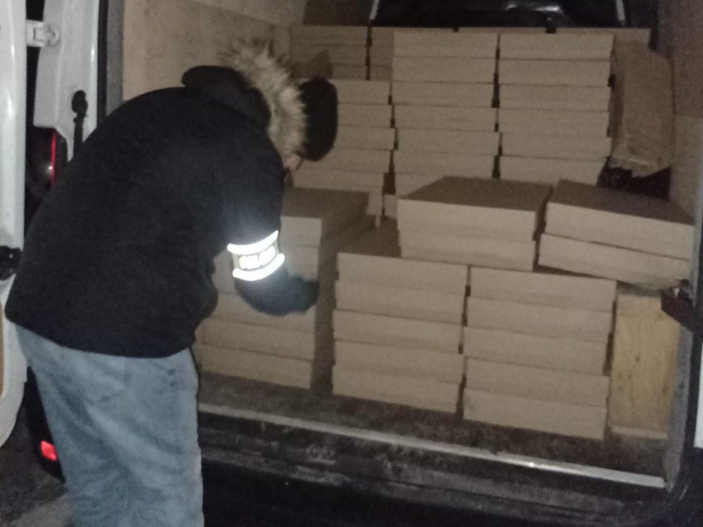 Kontrabanda w dostawczakach – policja zatrzymała trzech obywateli Armenii