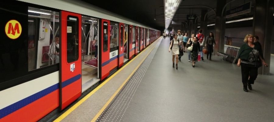 Sztuka schodzi do podziemi! Nowa scena teatralna w metrze Bródno