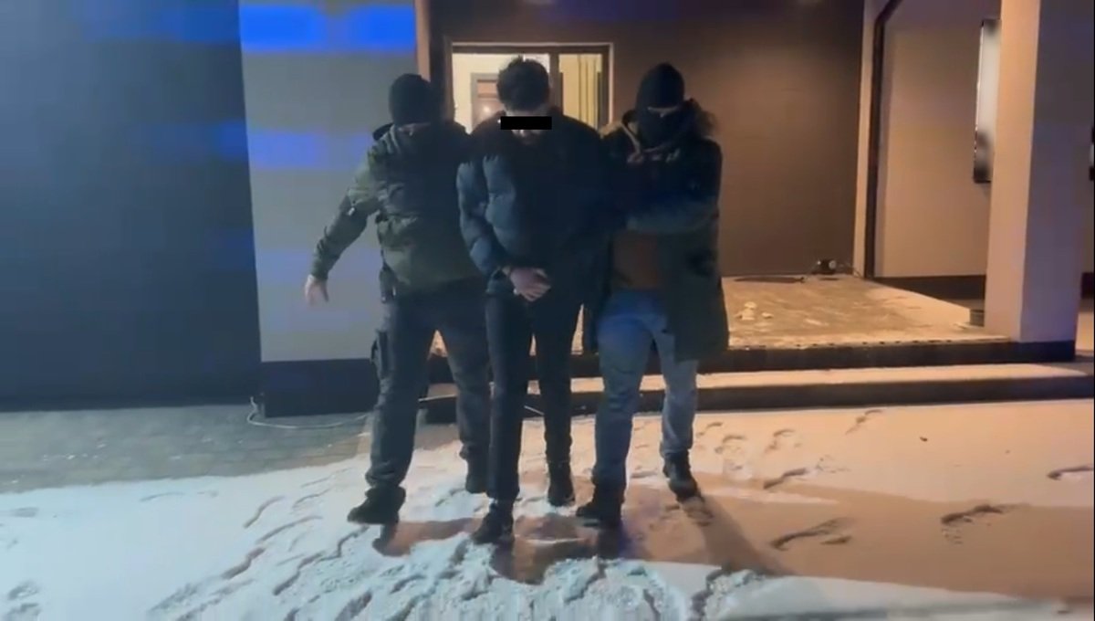 „Człowiek-Pająk” w Warszawie? Włamywacz balansował na balkonach i gzymsach