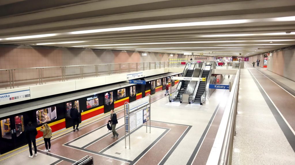 Metro M1 rozbłyśnie nowym światłem – zmiany w kursowaniu
