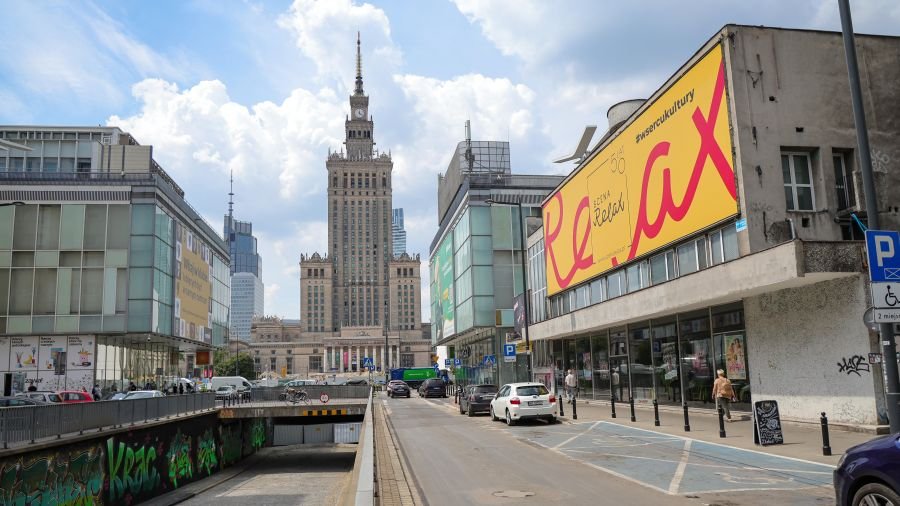 Utrudnienia w Warszawie: wizyta ministrów i zmiany w ruchu