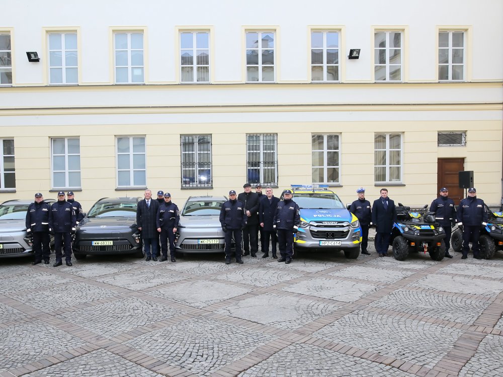 7 nowoczesnych pojazdów w rękach Komendy Stołecznej Policji