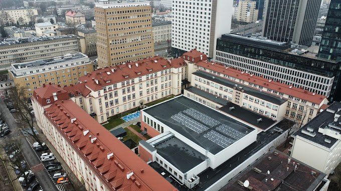 Historyczny sukces warszawskich liceów: 22 szkoły w pierwszej pięćdziesiątce najlepszych w Polsce
