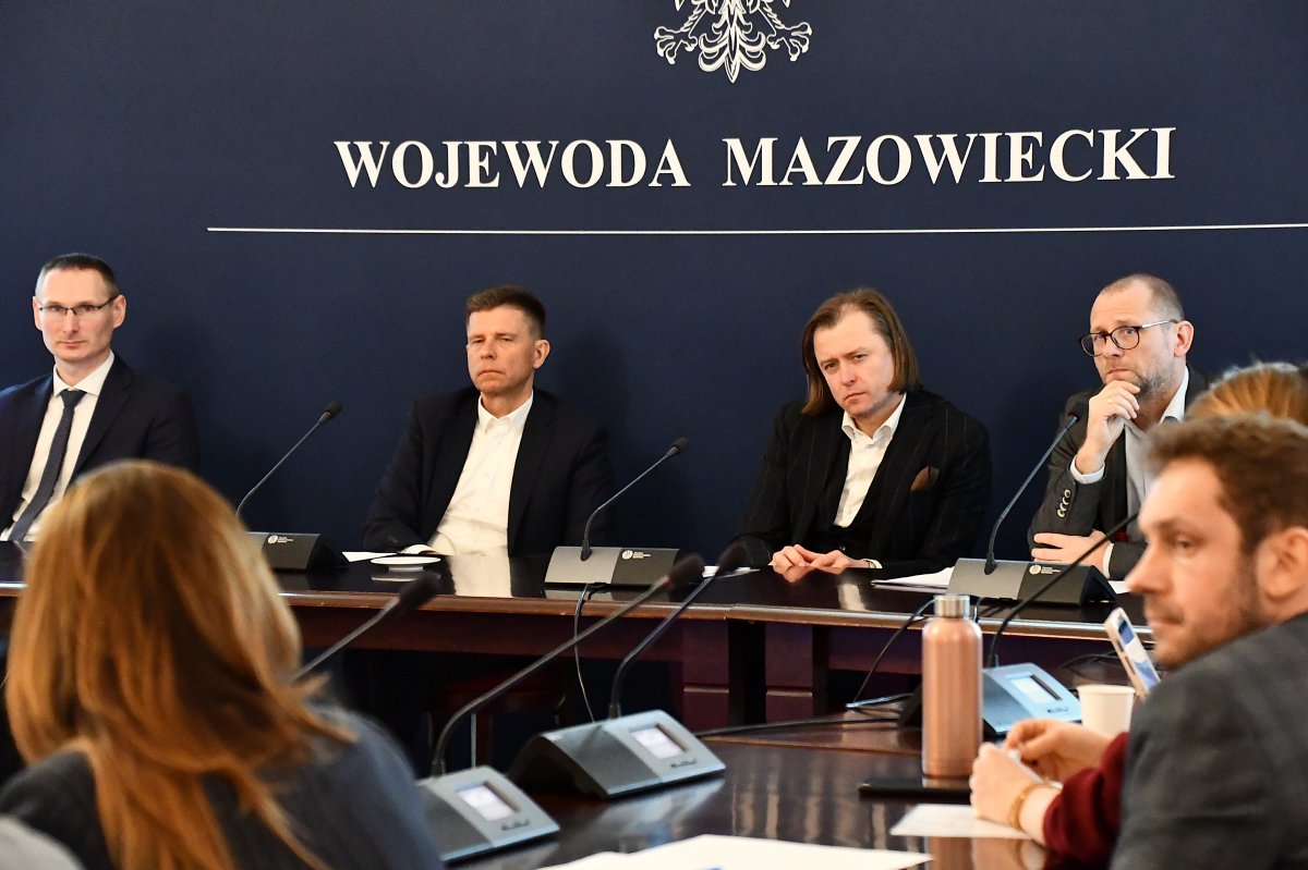 Wojewoda mazowiecki rozmawiał z mazowieckimi przedsiębiorcami o zatrudnieniu cudzoziemców