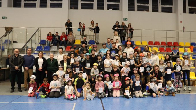Brwinów: Jedno puste miejsce na trybunach