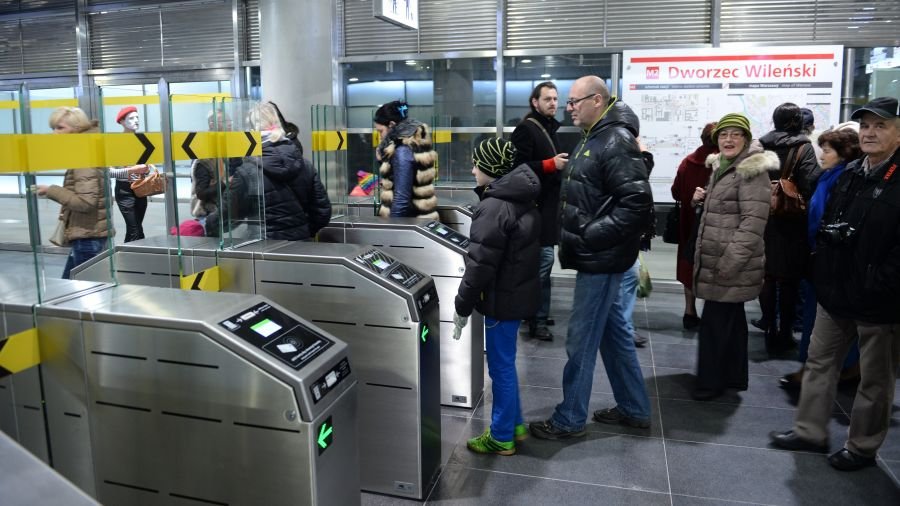 Koniec tradycyjnych biletów? Nowoczesność, która budzi obawy...