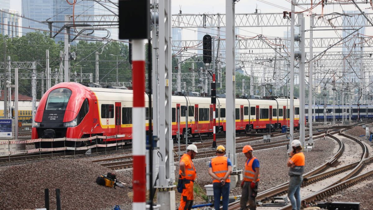 Ważne zmiany w rozkładzie jazdy pociągów w Warszawie.  PKP wprowadza piątą korektę 