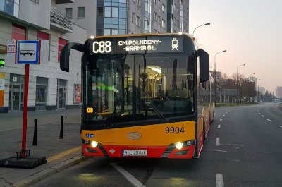 Zmiany w komunikacji przy cmentarzach. Zamknięta ulica Estrady