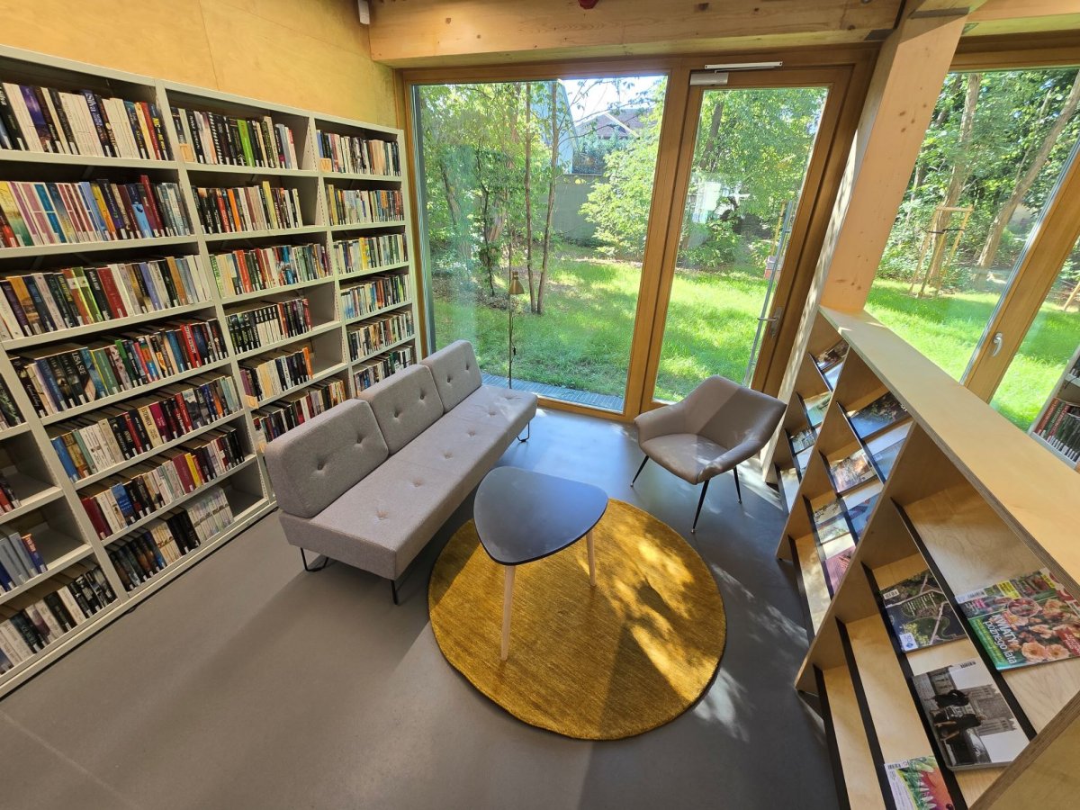 Biblioteka na Choszczówce: przyjazna naturze i czytelnikom
