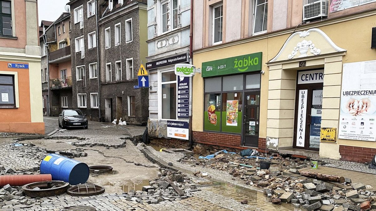 Warszawa organizuje pomoc dla powodzian 
