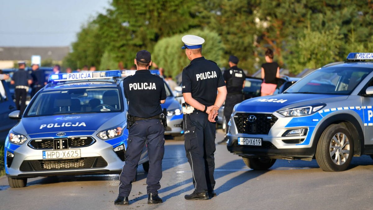 Pierwsze kroki w policji? Sprawdź, ile zarabia początkujący funkcjonariusz!