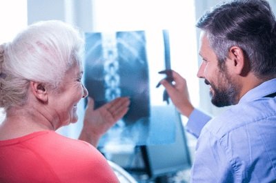 Seniorko, nie daj się osteoporozie!