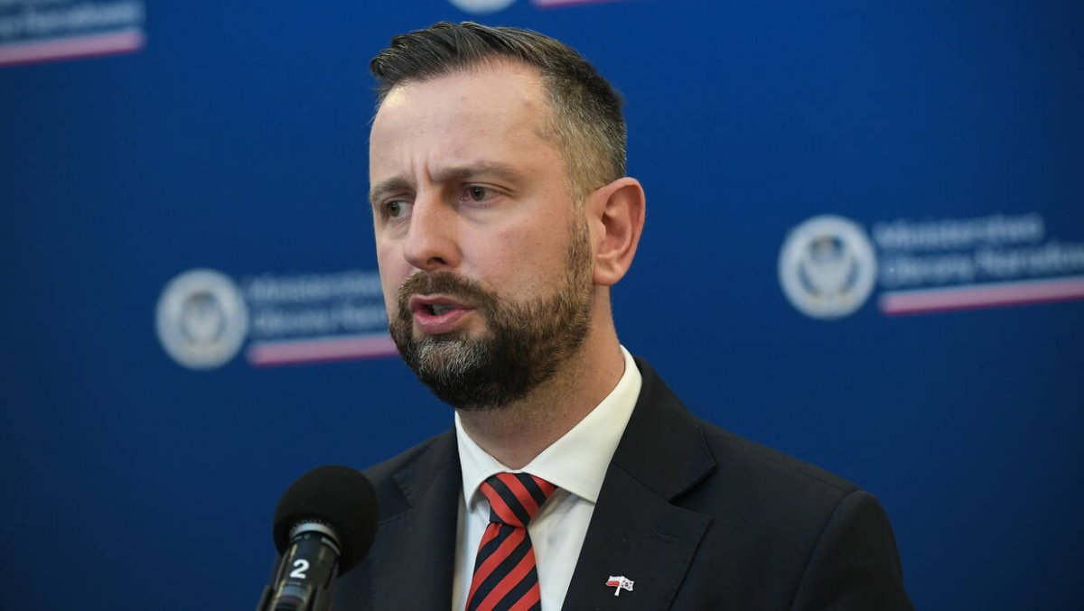 Szef MON Władysław Kosiniak-Kamysz uspokaja: sytuacja po nawałnicach jest pod kontrolą