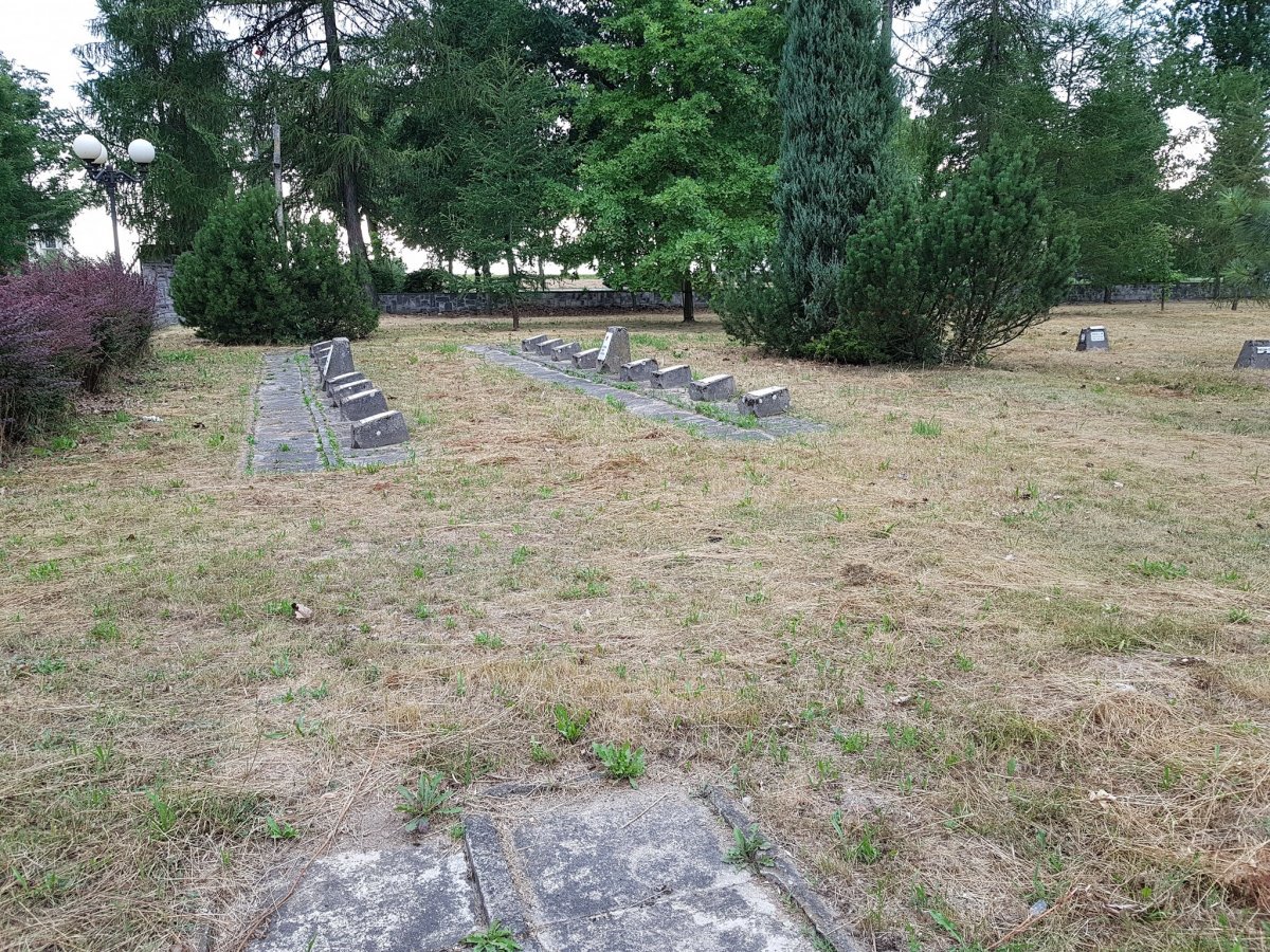 Dolnoślązaczka odpowie za zniszczenia na cmentarzu w Garwolinie