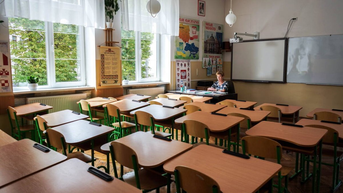 W szkołach brakuje nauczycieli!