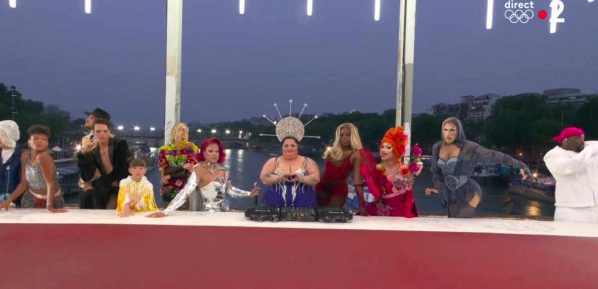 Polscy celebryci o antychrześcijańskiej inscenizacji w Paryżu