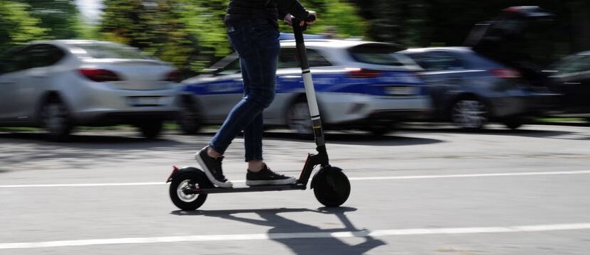 Kolejny wypadek na hulajnodze