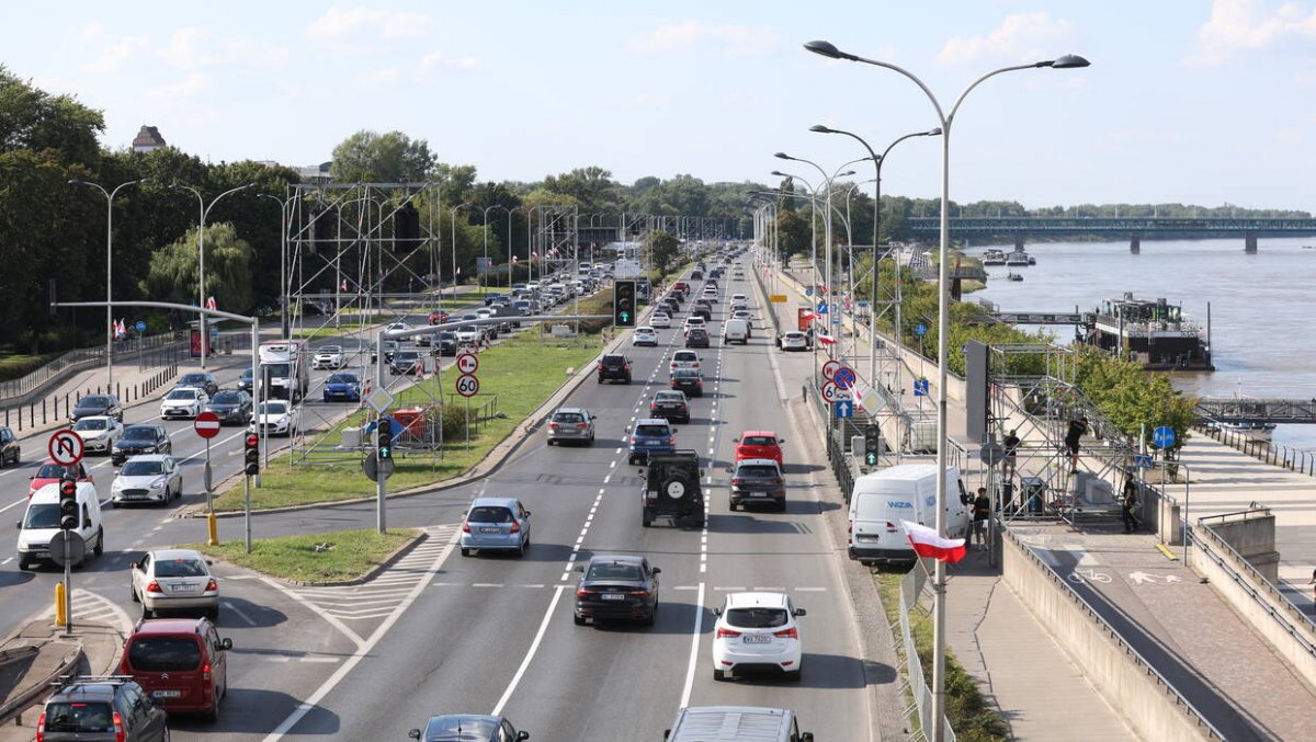 W poniedziałek zwężą Wisłostradę, by zbudować nową zebrę