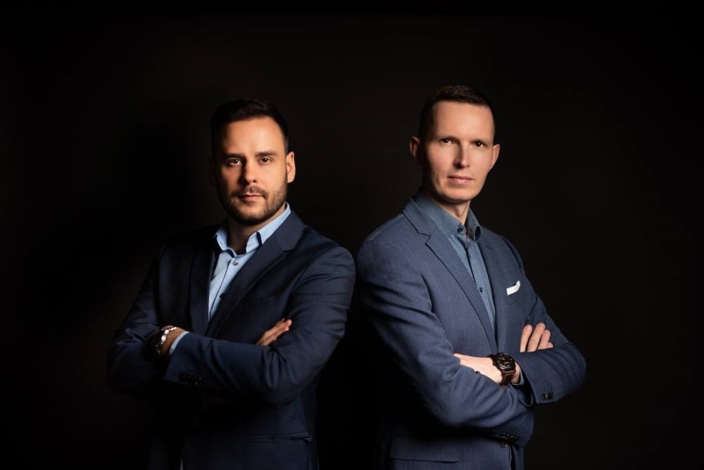 Pamiętacie grono.net? Jego twórcy rozbili bank!