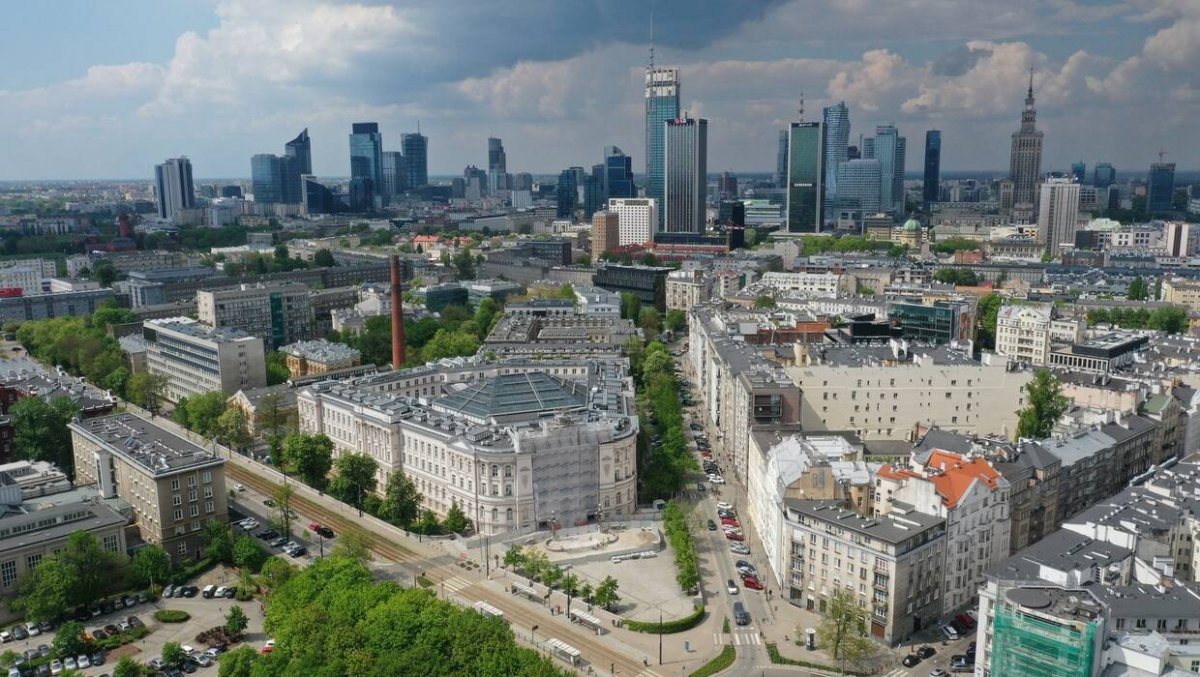 Raport: 42 proc. średnich firm planuje więcej inwestować