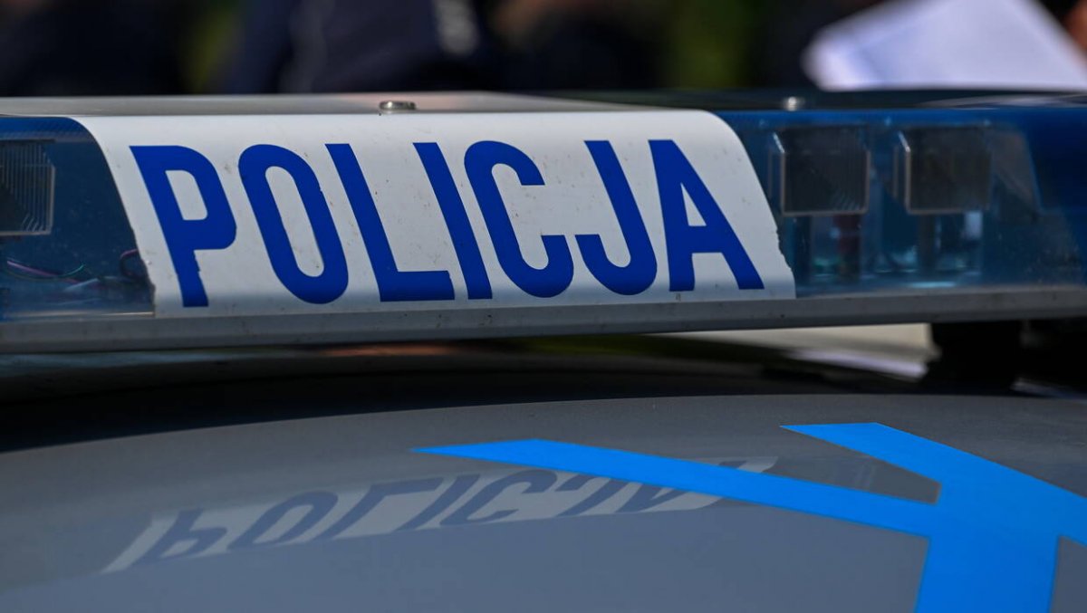 W sobotę w wypadkach drogowych zginęło pięć osób; utonęły cztery