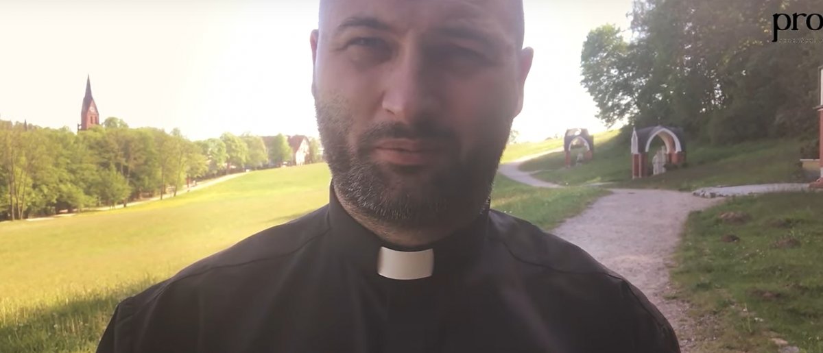 Konstytucjonalistka oburzona, oskarża o tortury!