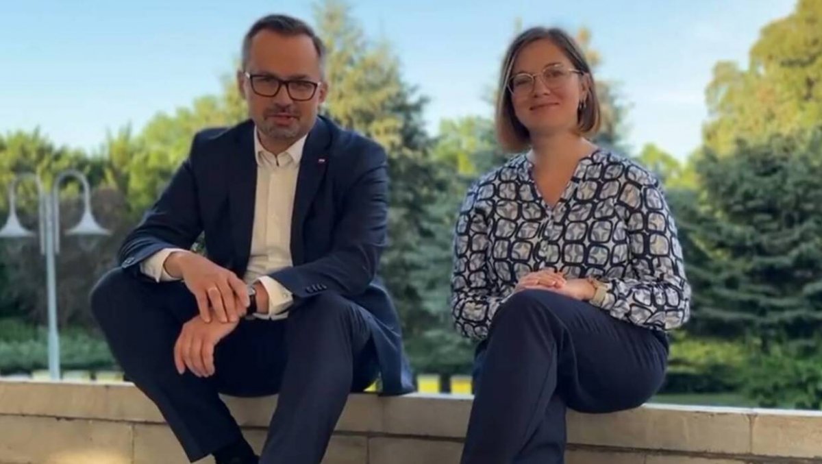 Posłanka lewicy zawieszona za dialog z politykami innych opcji