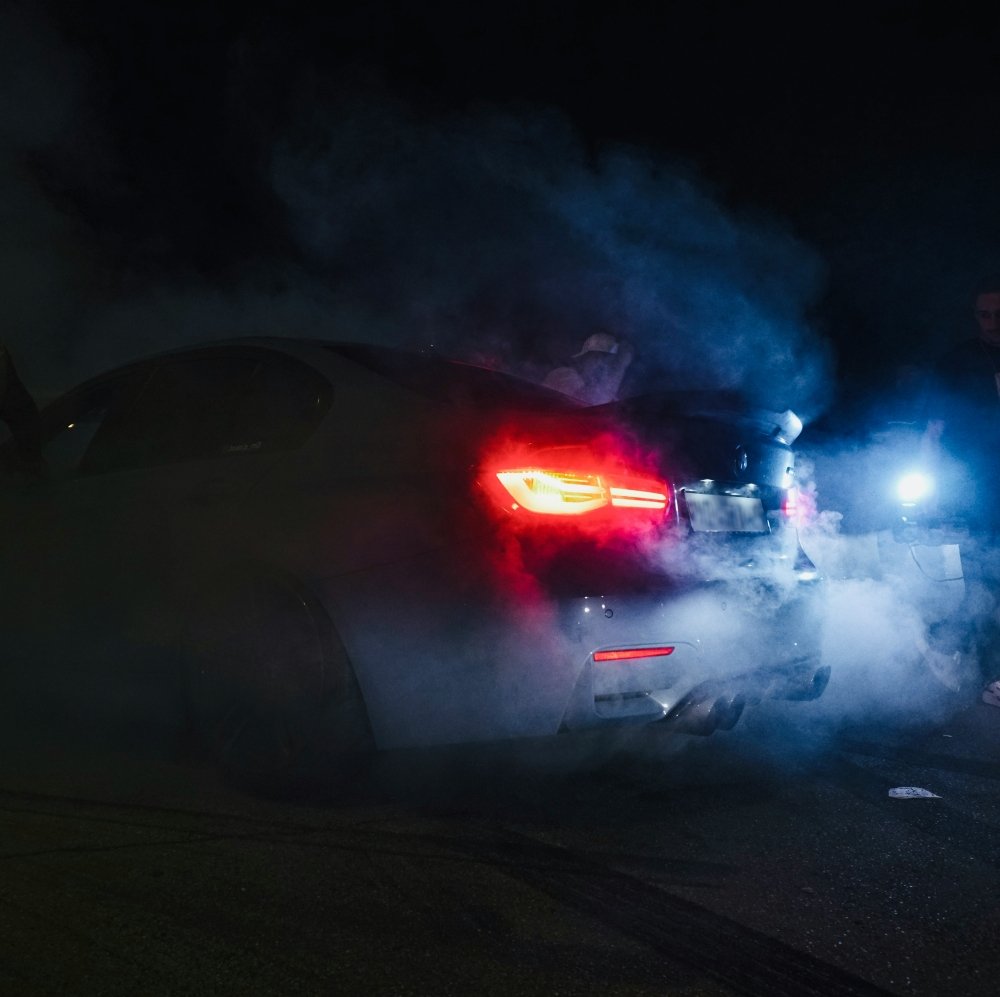 Drift wokół młodej pary i 8 tys. zł mandatu