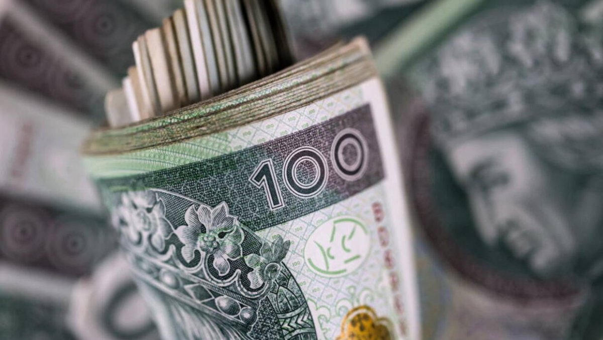 Nieco ponad 43 proc. konsumentów czyta całą umowę kredytową