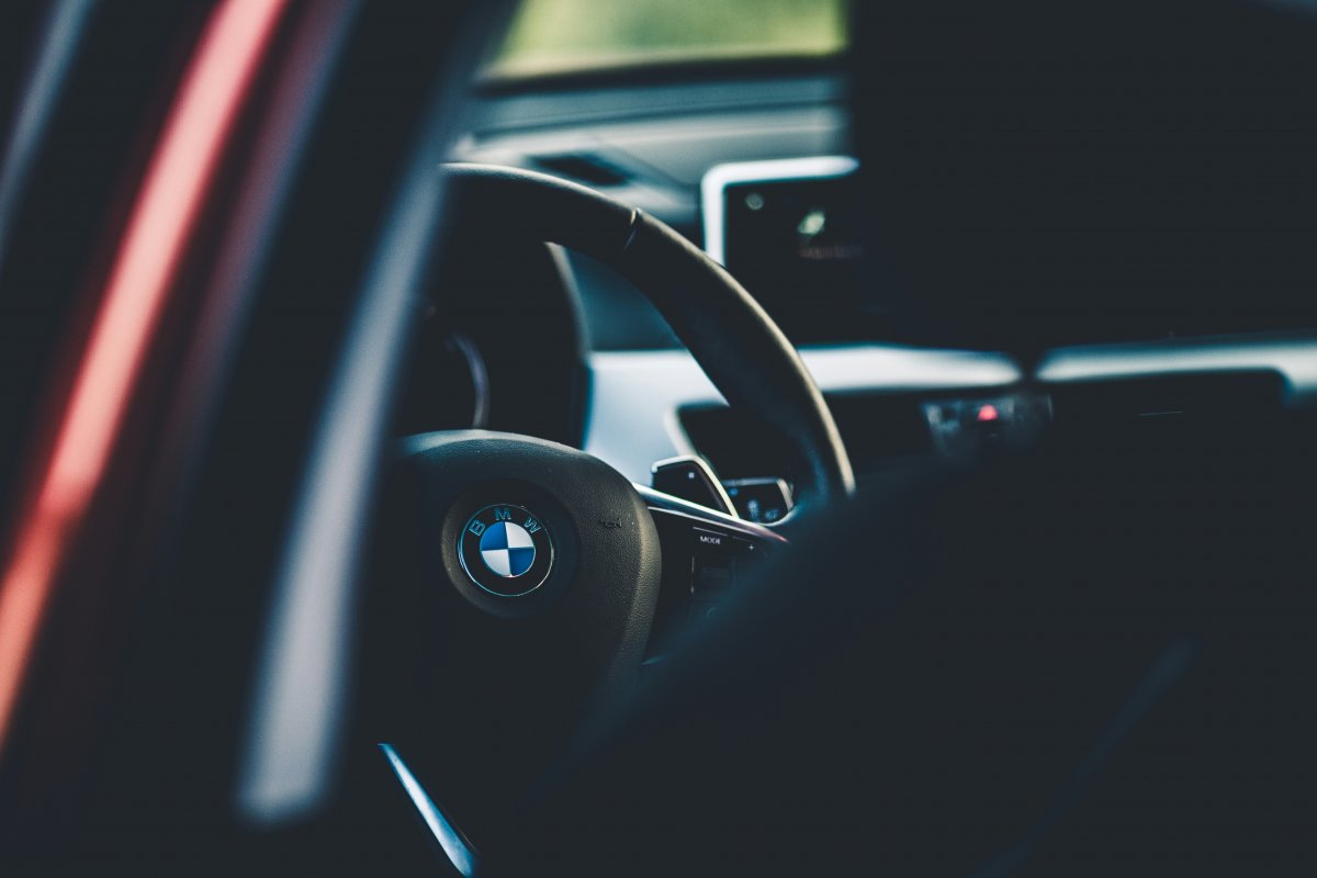 Kierując osobowym bmw celowo utrudniała jazdę ciężarówki