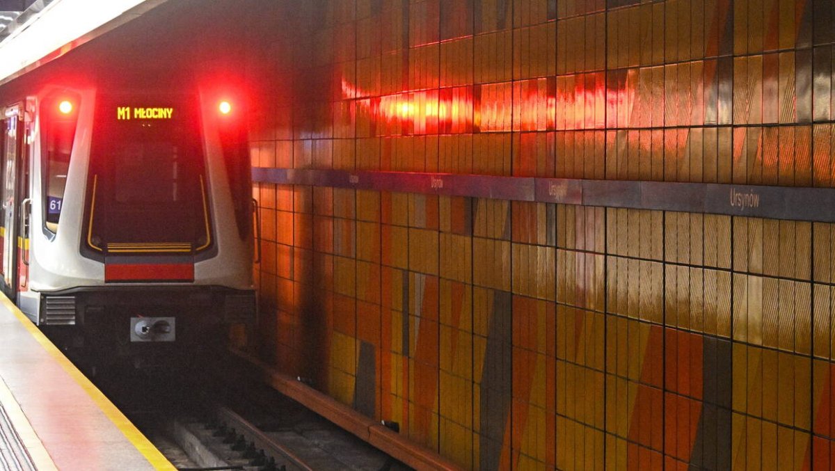 Awaria na pierwszej linii metra; pociągi kursują na skróconych trasach