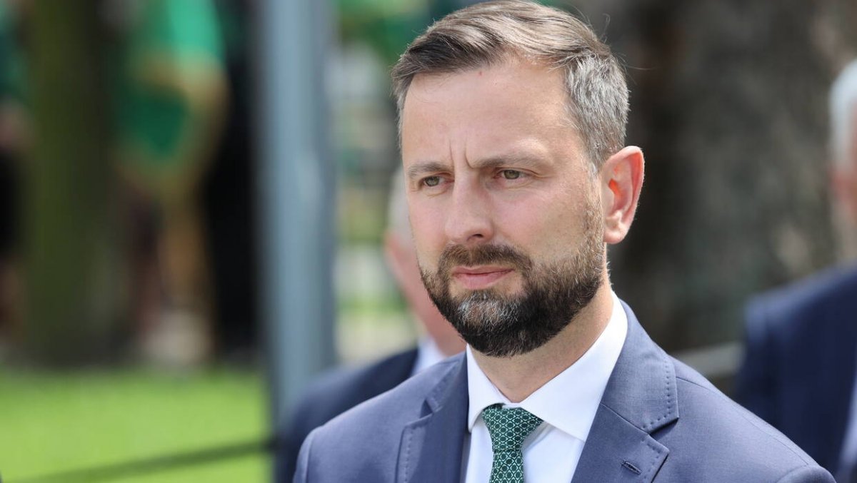Szef MON: zatrzymanie żołnierzy za strzały ostrzegawcze – nie do przyjęcia
